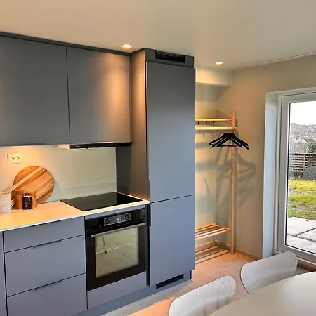 Basement Apartment With Sea View Haugesund Exterior photo