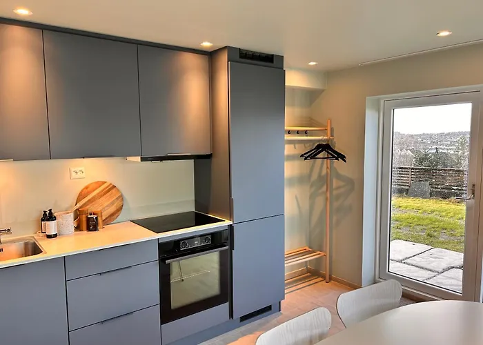 Basement Apartment With Sea View