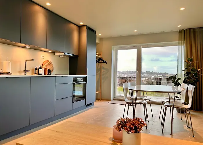 Basement Apartment With Sea View