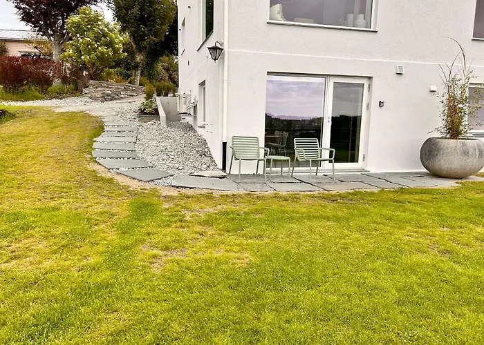 Basement Apartment With Sea View